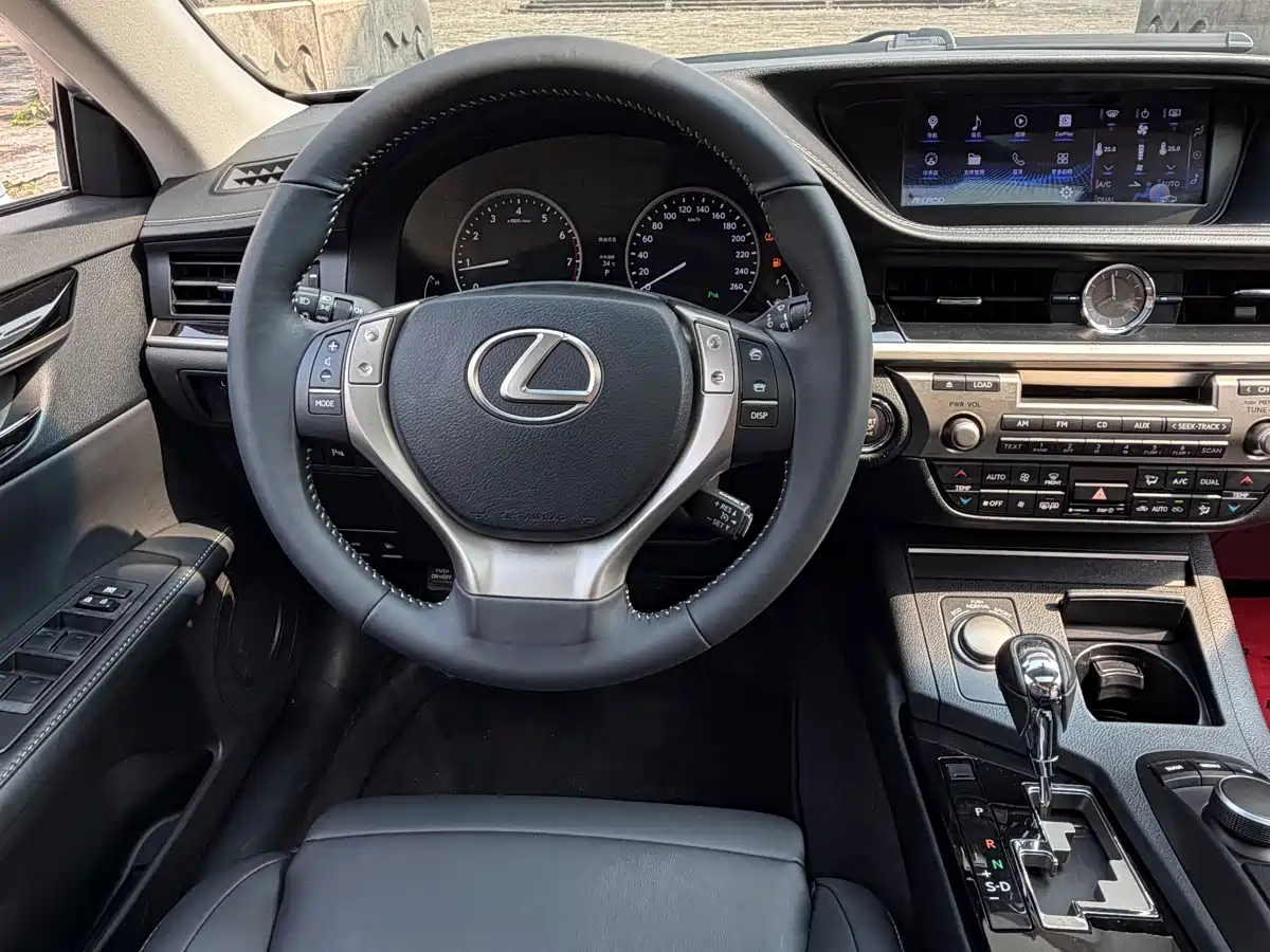 Lexus ES 2013 250 Elite Edition фото 10