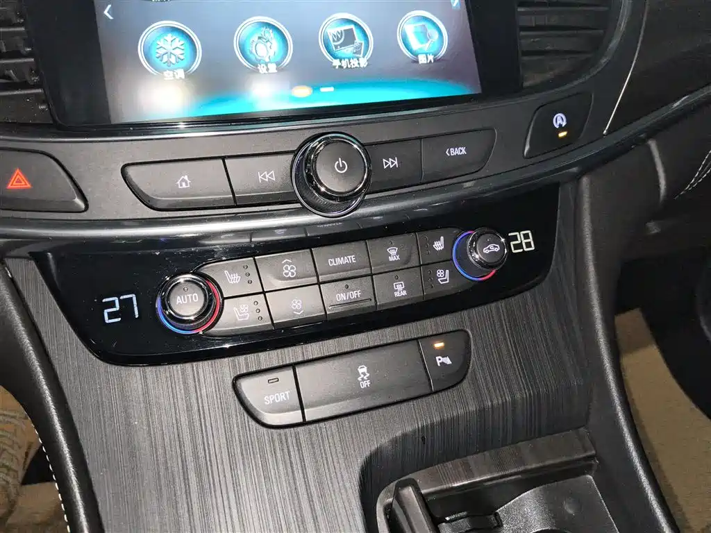 Buick LaCrosse 2018 Model 20T Elite Edition фото 9