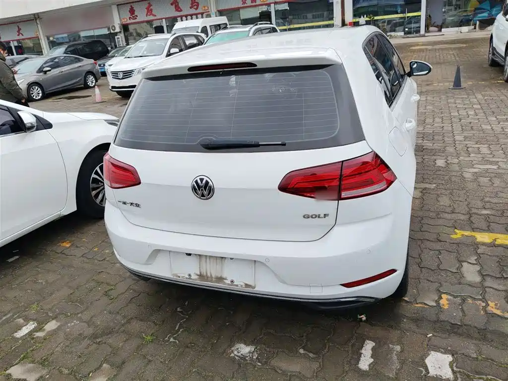 Volkswagen Golf 2018 1.6L Automatic Comfort фото 4