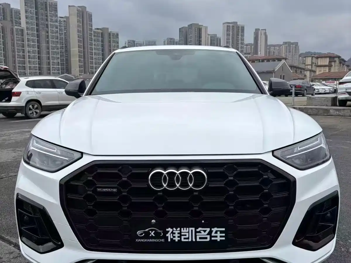 Audi Q5L 2023 45T Luxury Dynamic фото 2