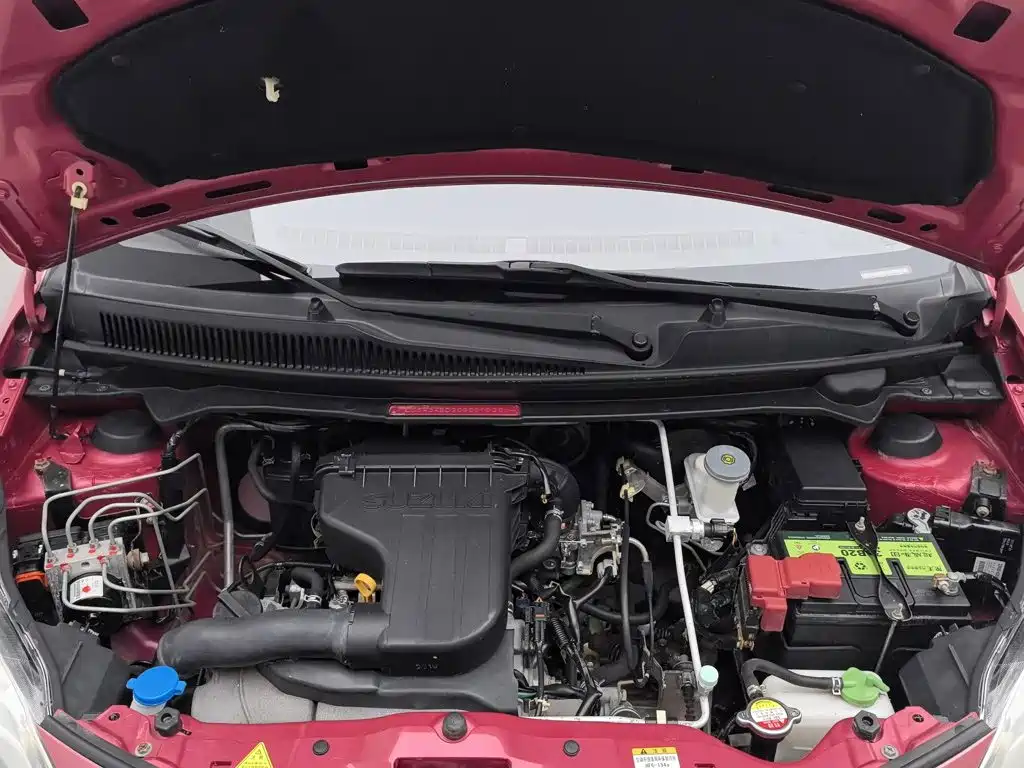 Фото 6 - Suzuki Alto