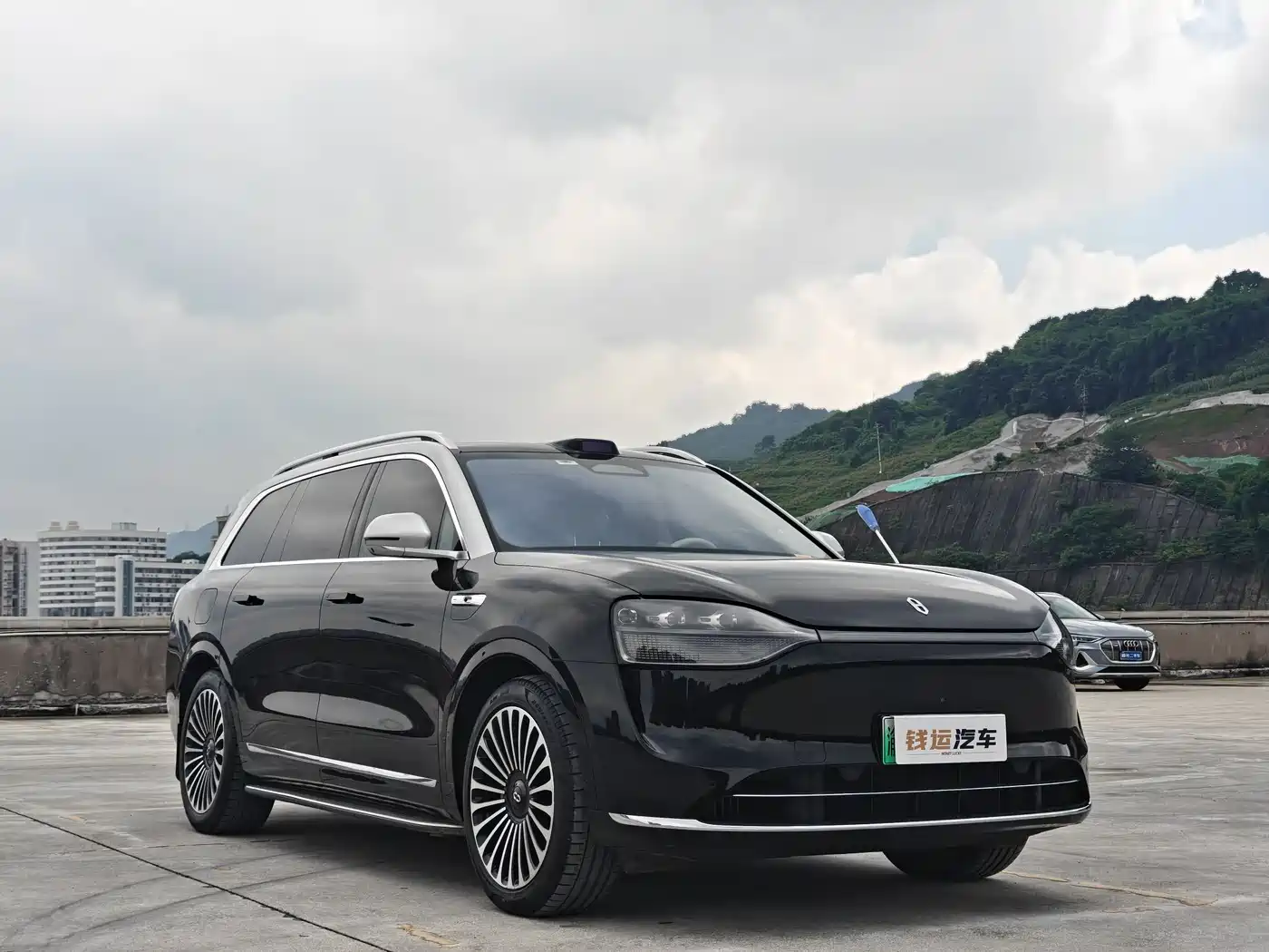 AITO Wenjie AITO M9 2024 Extended Range Ultra 42kWh 6-Seater фото 3