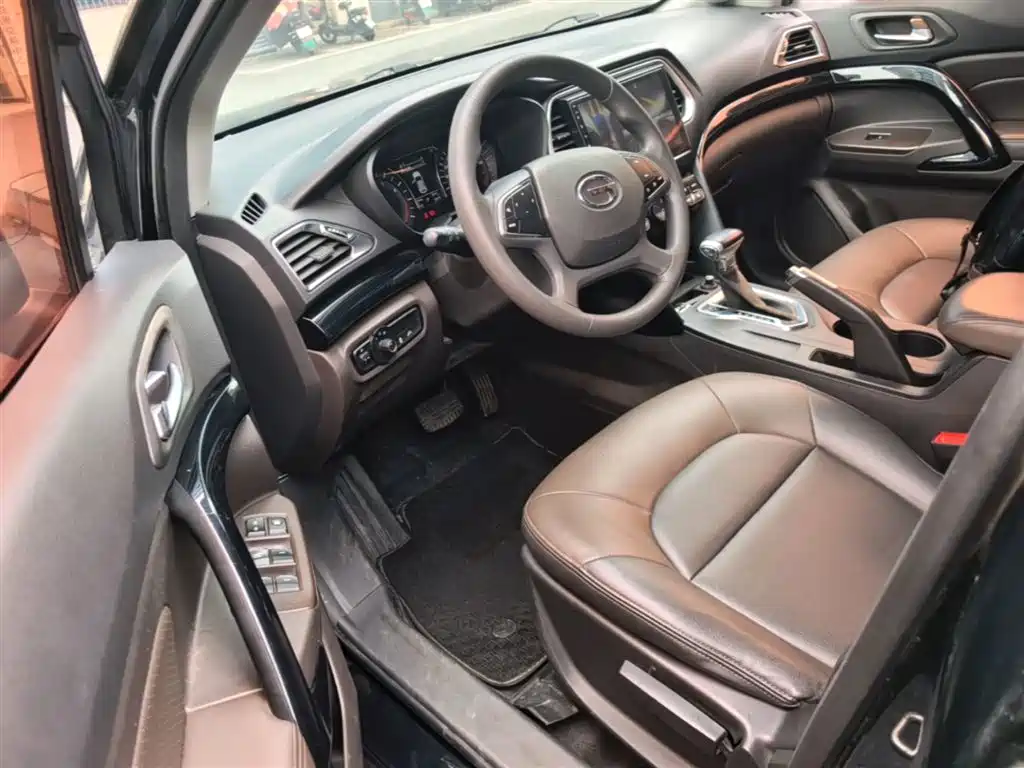 GAC Trumpchi Trumpchi GS4 2017 200T G-DCT 2WD Elite фото 16