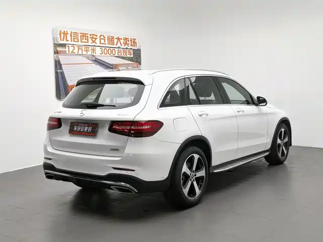 Mercedes-Benz GLC 2018 Facelift GLC 260 4MATIC Luxury — фото 2