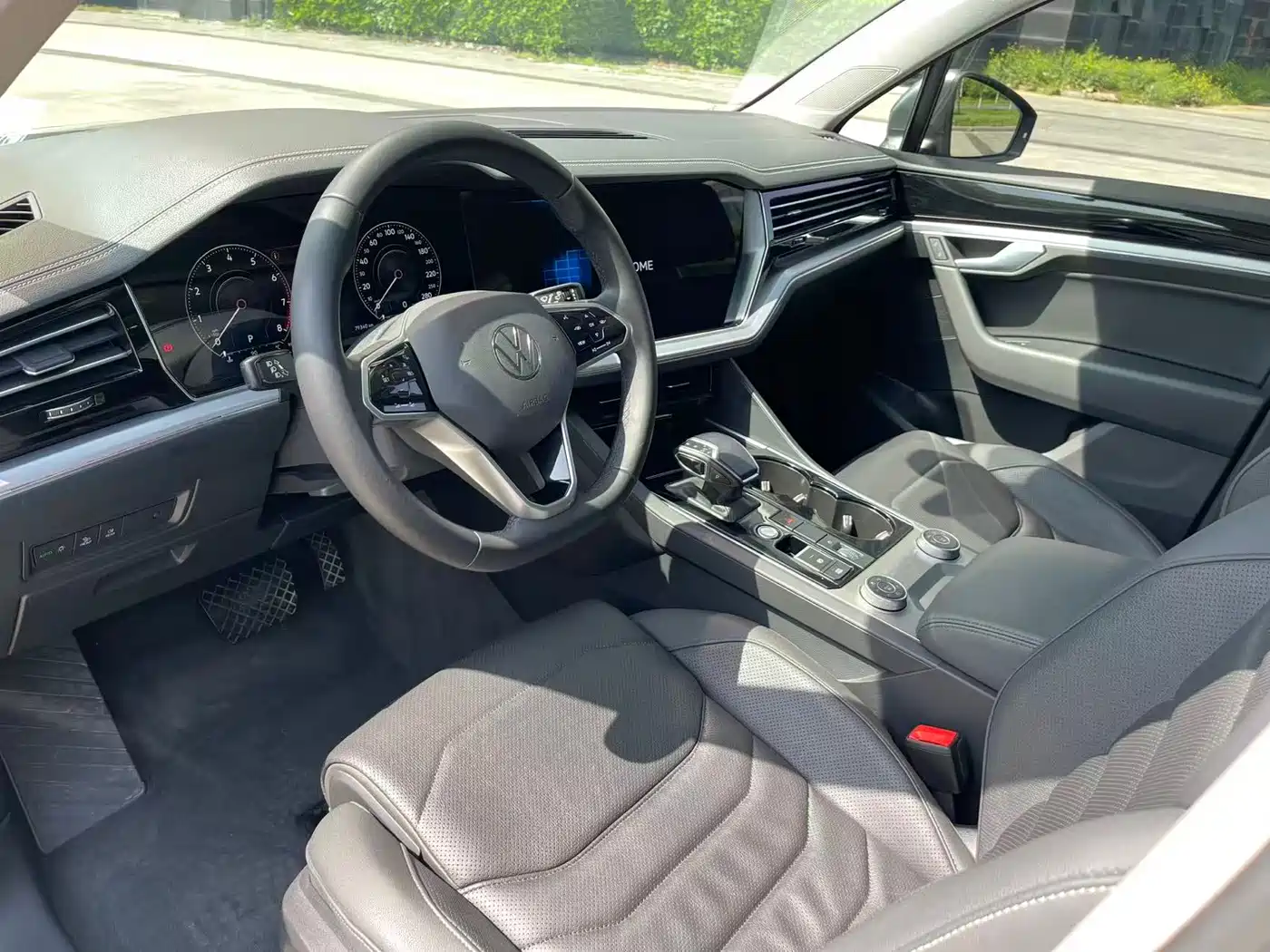 Volkswagen Touareg 2021 2.0TSI R-Line фото 9