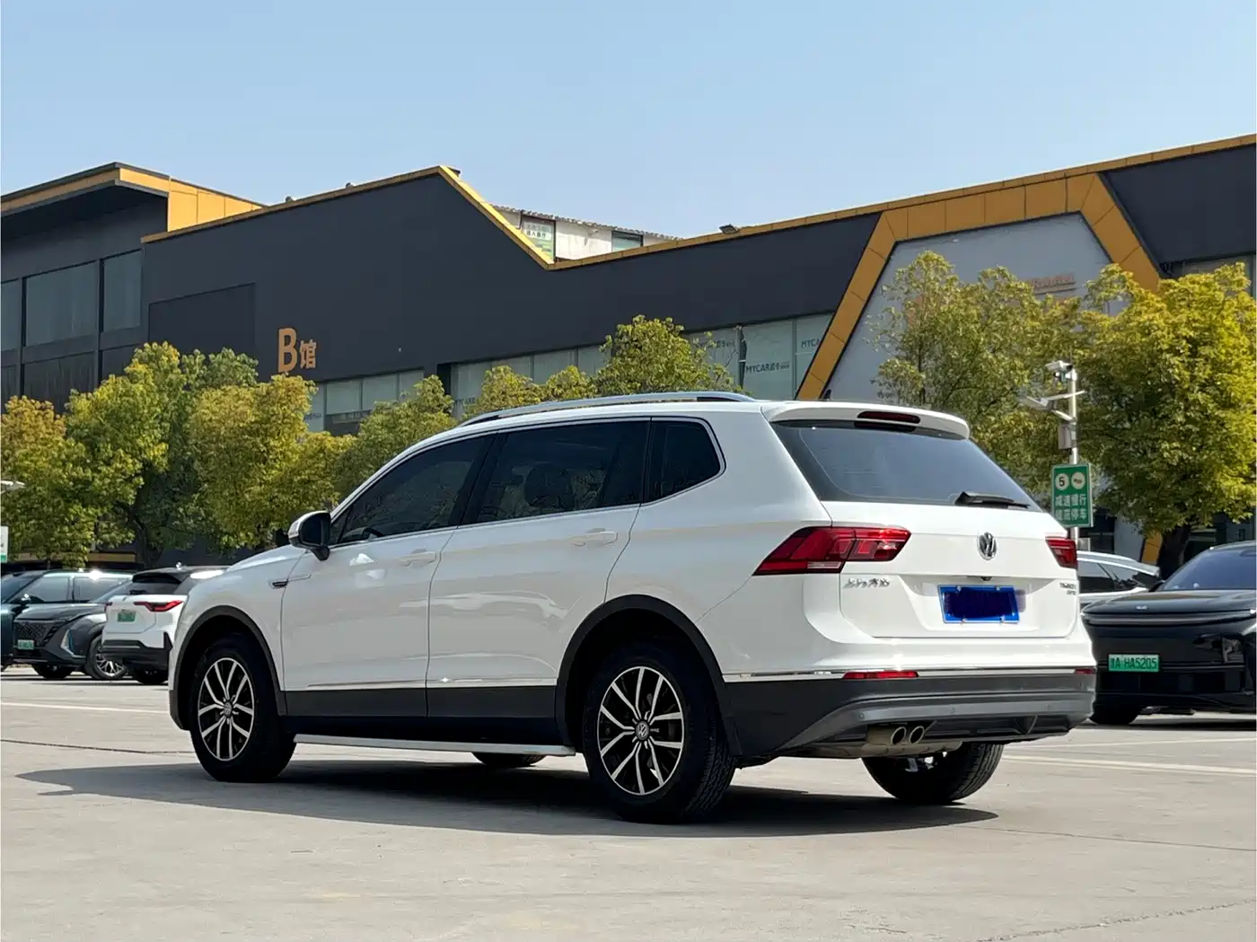 Volkswagen Tiguan L 2018 Facelift 330TSI Automatic 2WD Luxury Edition фото 20