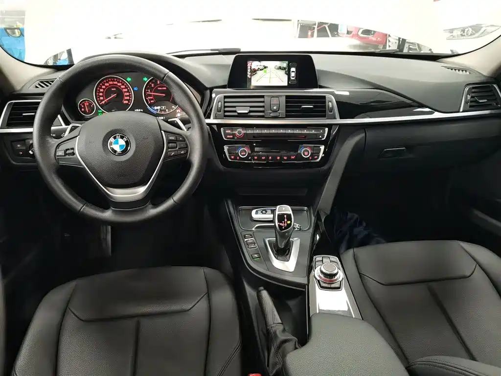 BMW 3 Series 2017 320Li M Sport фото 6