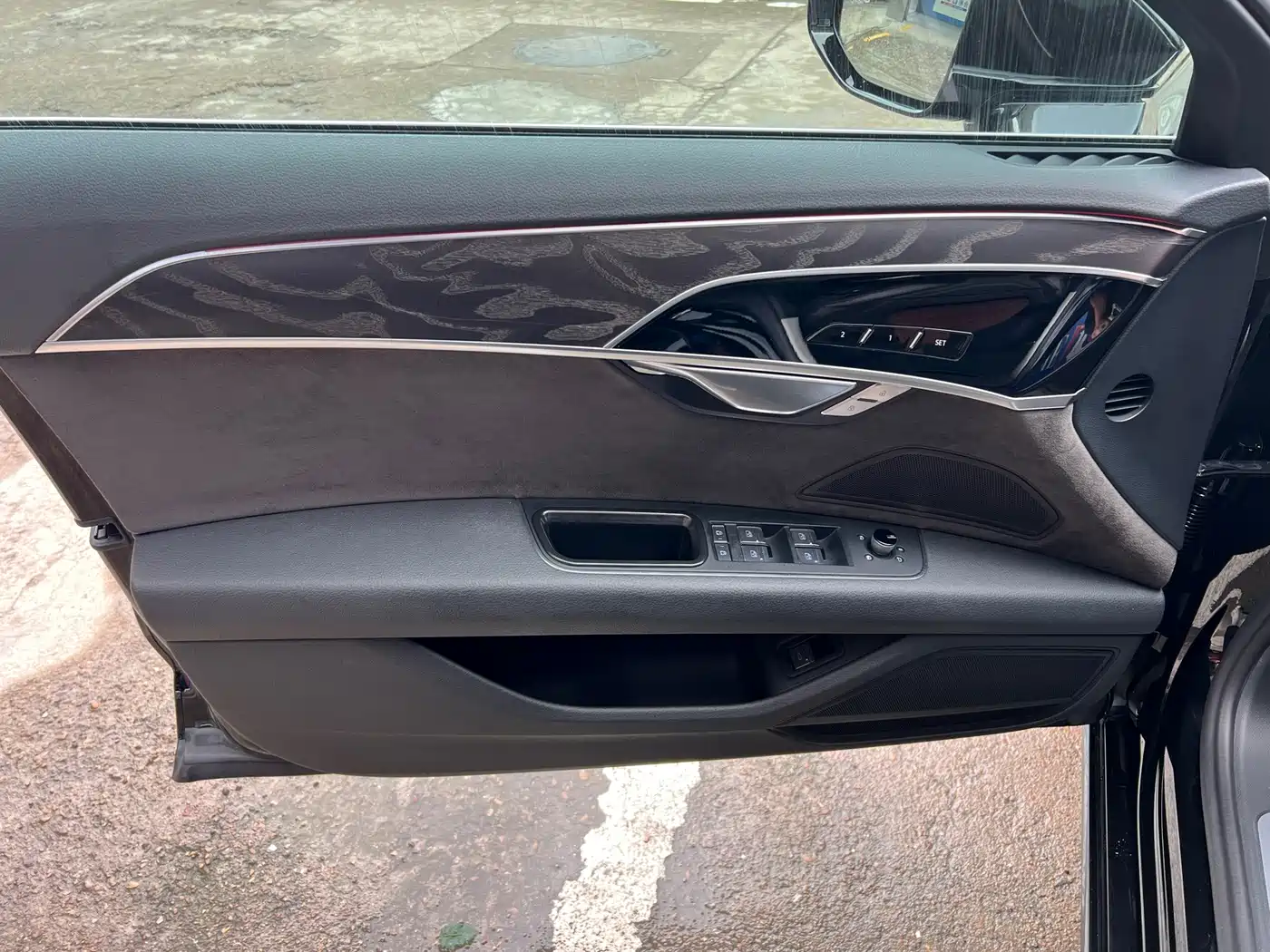Фото 17 - Audi A8