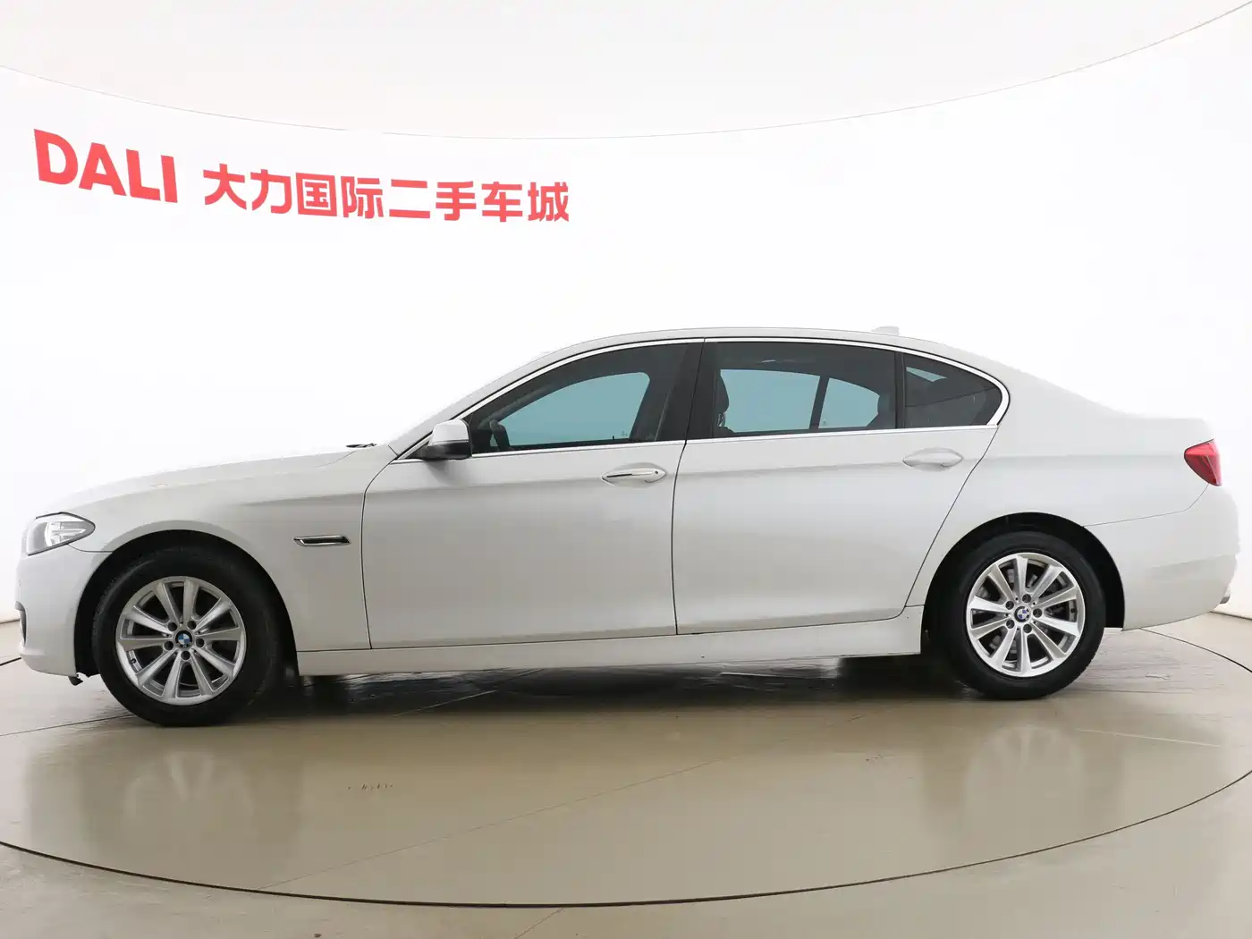 BMW 5 Series 2014 520Li Elegance фото 8