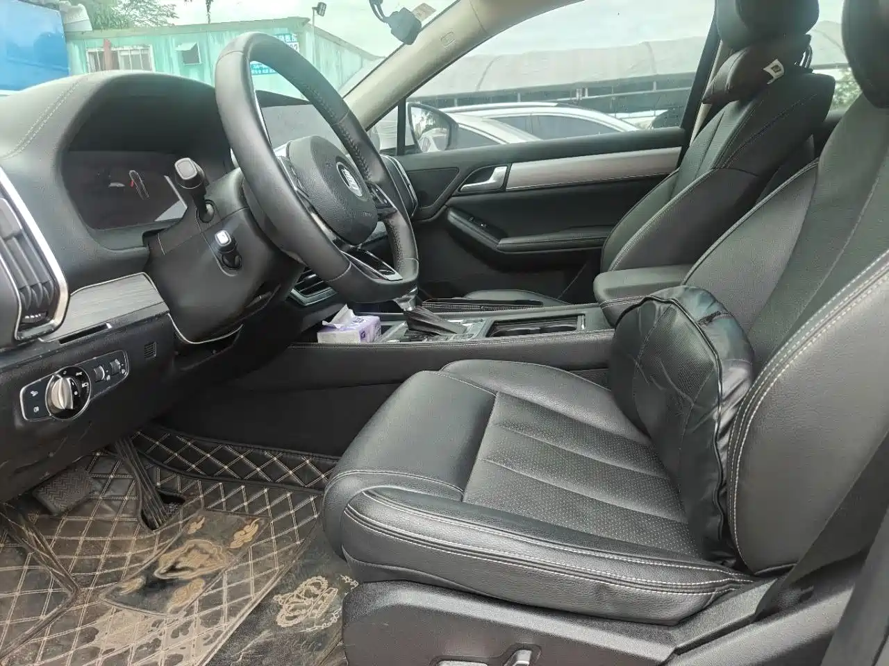 BYD Tang 2019 2018 2.0T Automatic Smart Connection Honor Edition 7-Seater China V