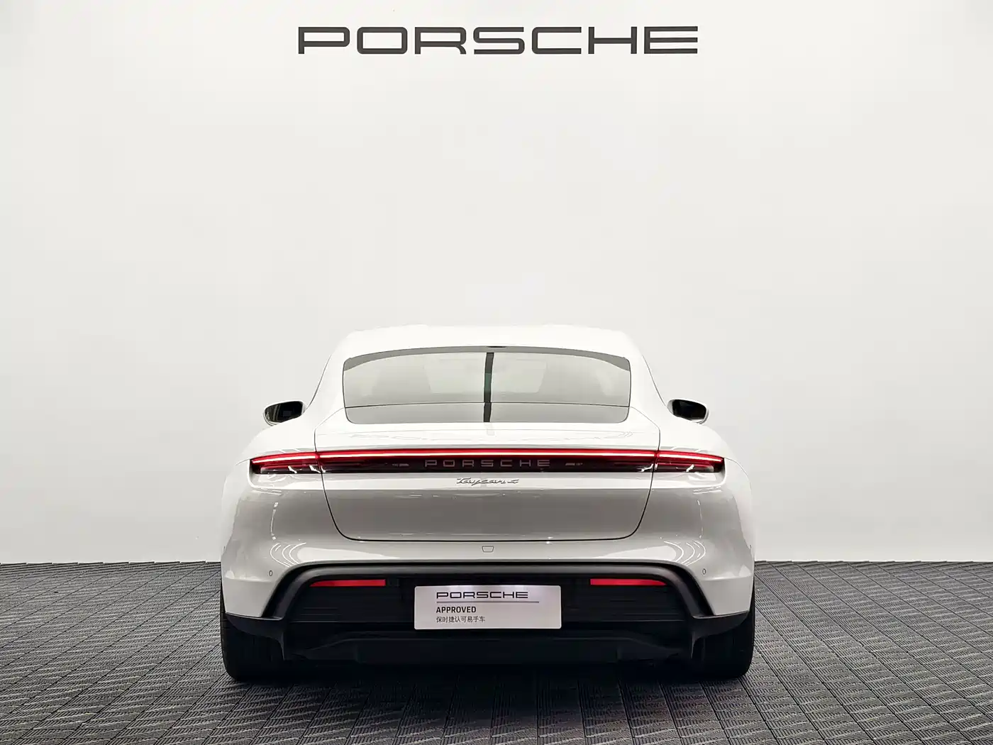 Porsche Taycan 2025