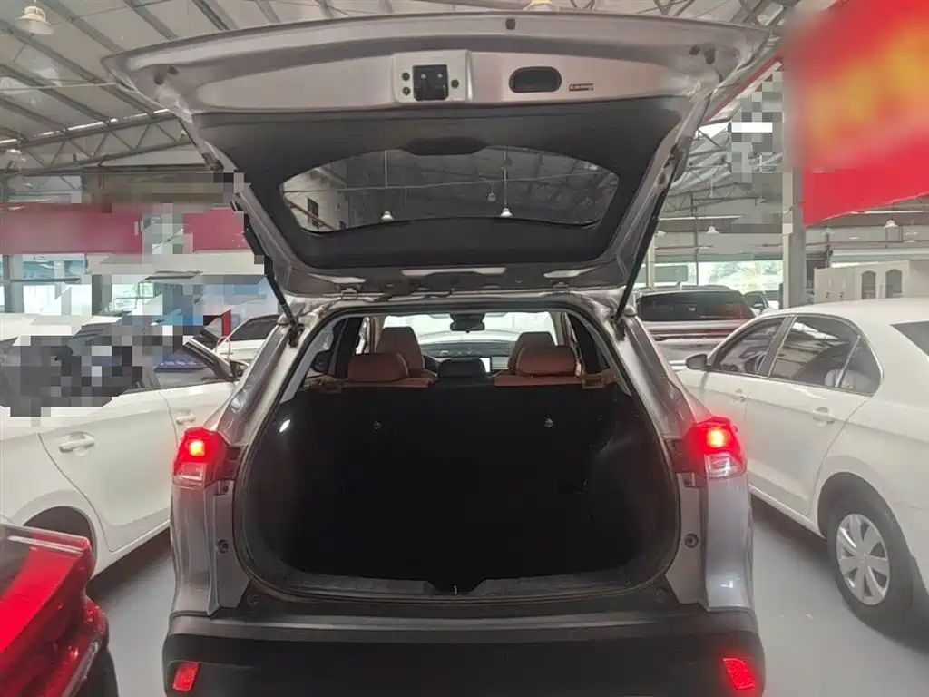 Toyota Corolla Cross 2023 2.0L Pioneer Edition фото 19