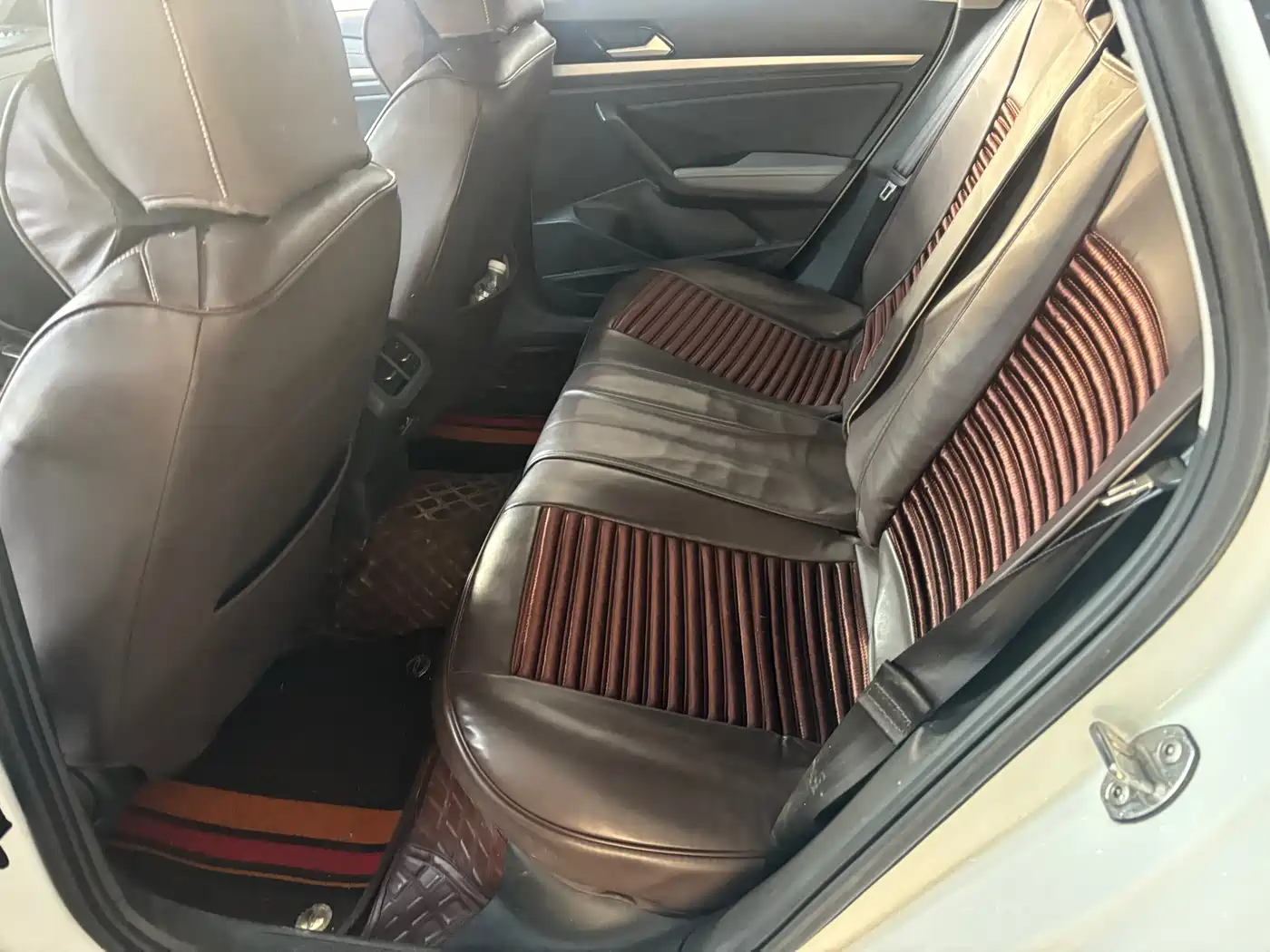 Volkswagen Lavida 2023 300TSI DSG Starlight Full Comfort Edition фото 7