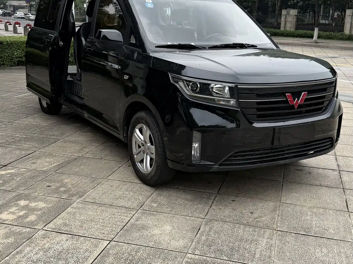 WULING AUTOMOBILE WULING JOURNEY