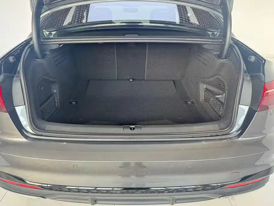 Audi A4L 2025 2024 40 TFSI Luxury Dynamic