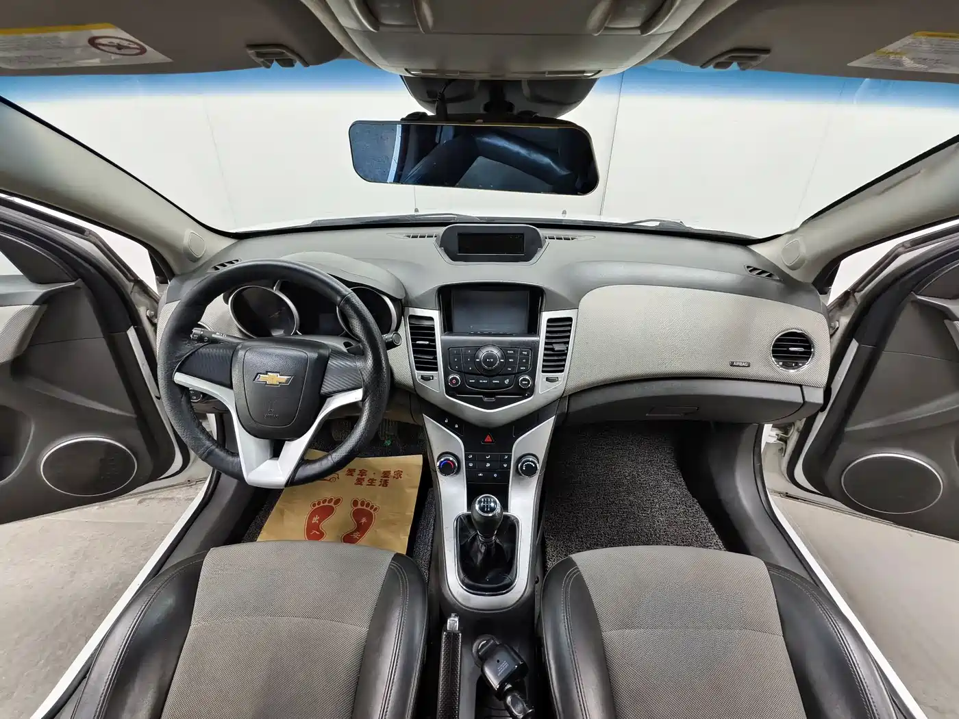 Chevrolet Cruze 2012 1.6L SE MT фото 9