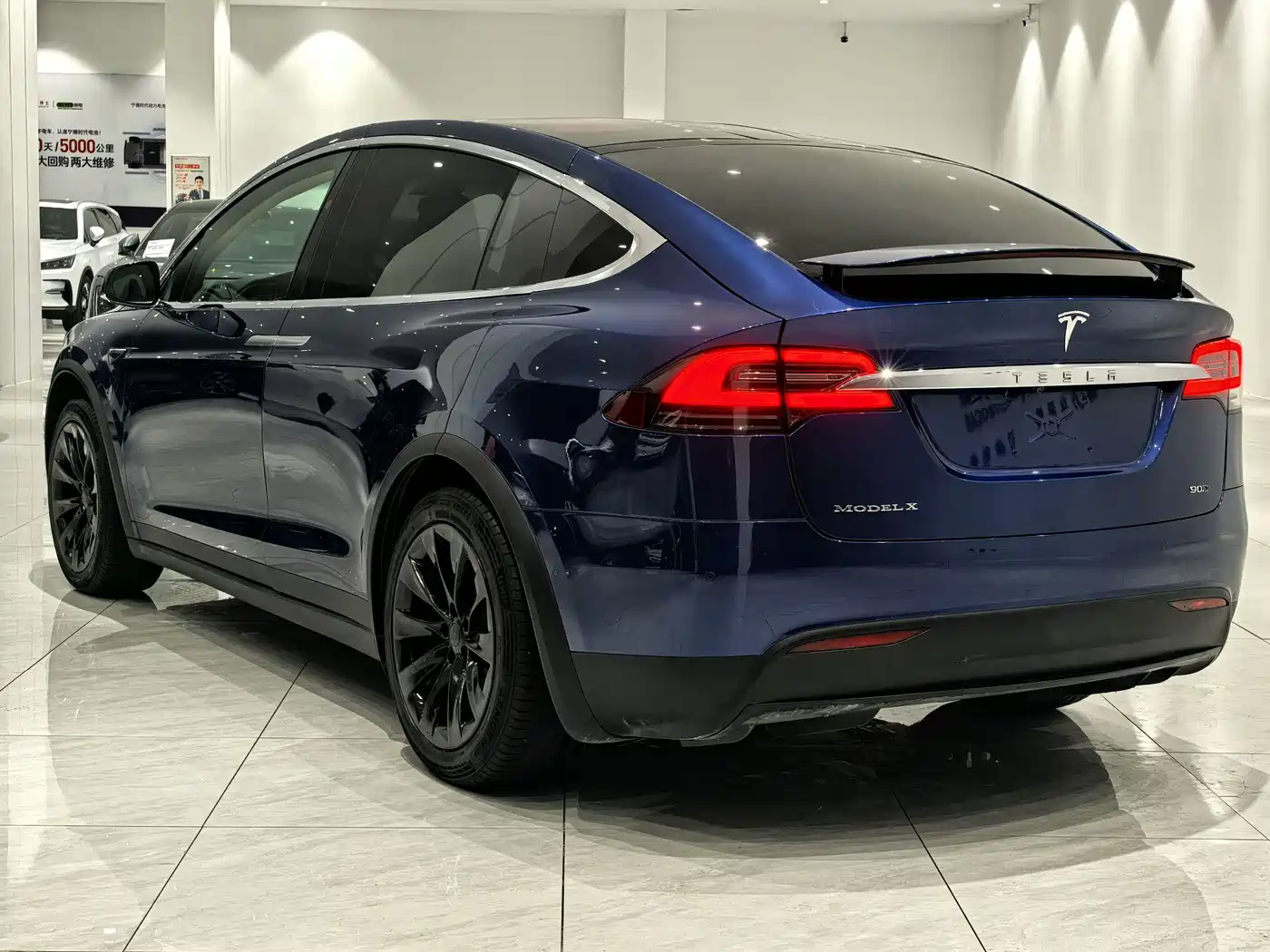 TESLA MODEL X