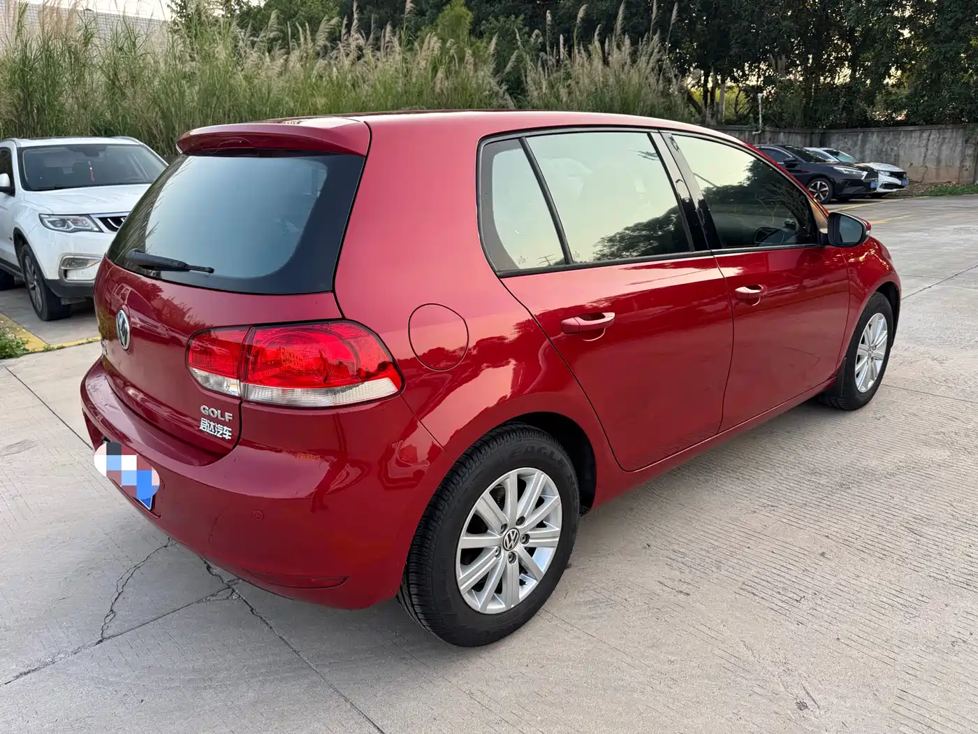 Volkswagen Golf 2011 Model 1.6 Automatic Fashion фото 6