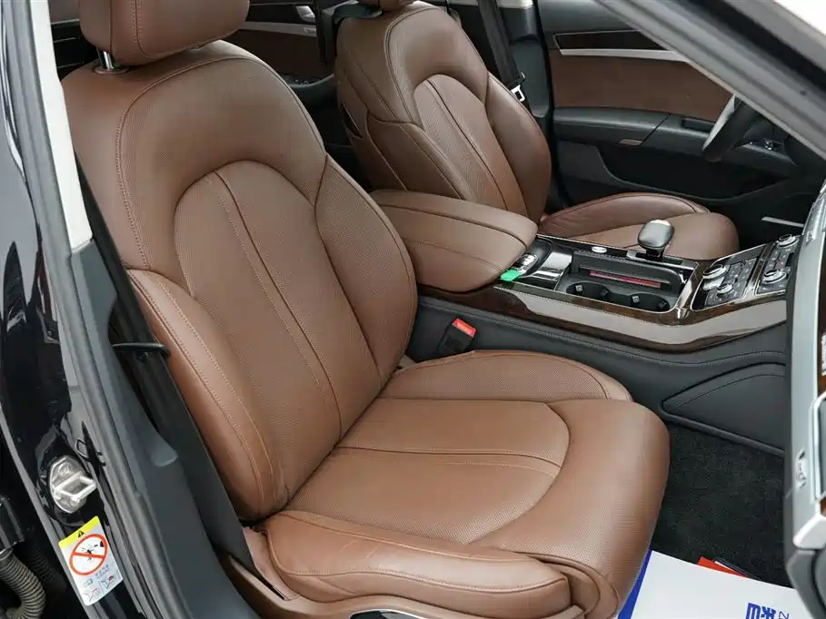 Audi A8 2013 A8L 45 TFSI quattro Luxury фото 30
