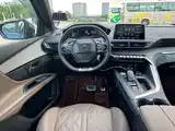 Photo 10 - Peugeot 5008