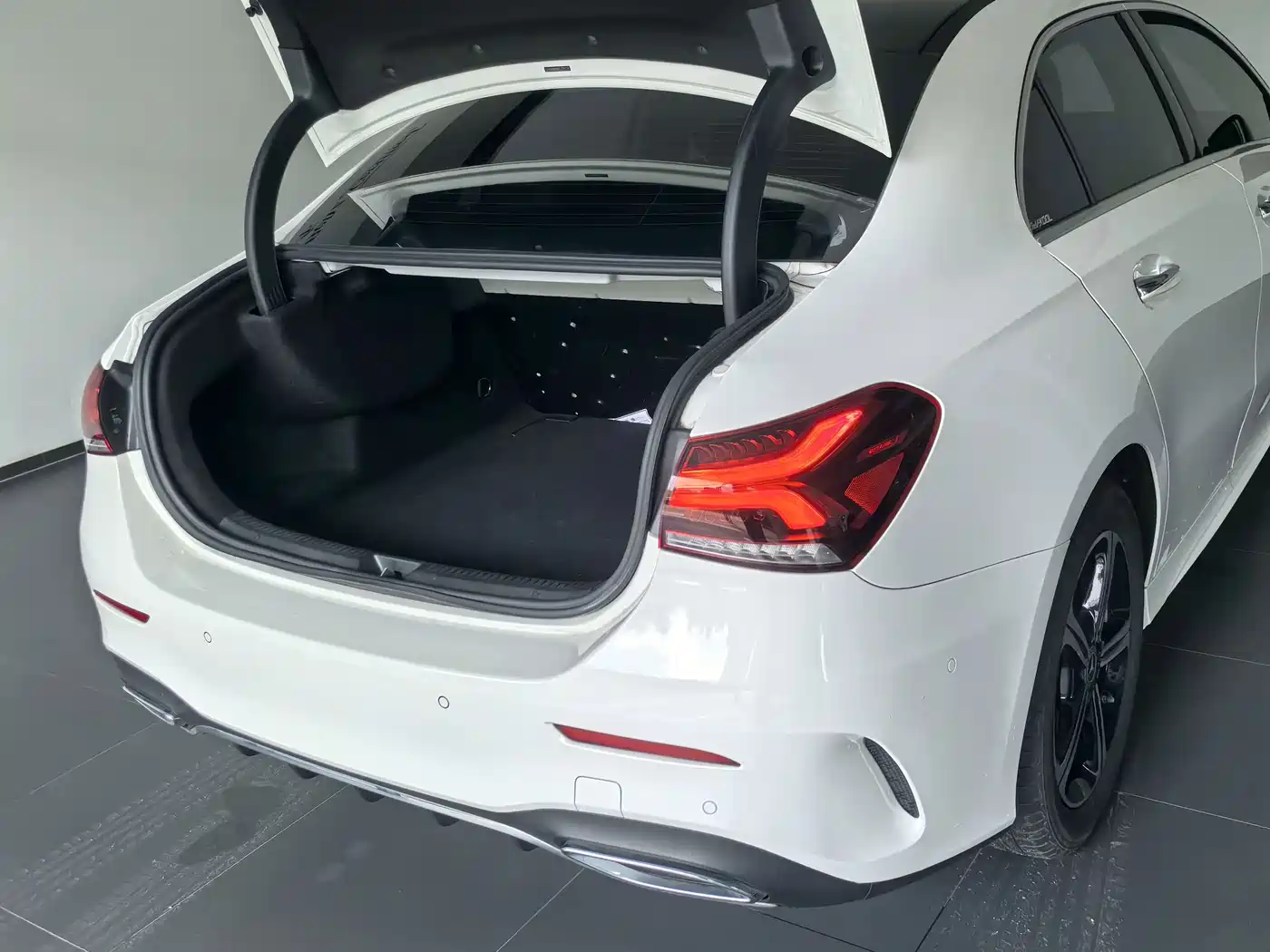 Mercedes-Benz A-Class, миниатюра 7