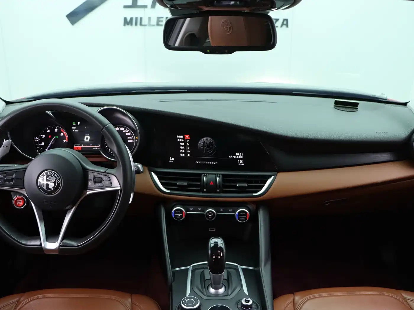 Alfa Romeo Giulia 2019 2017 2.0T 280HP Luxury Edition
