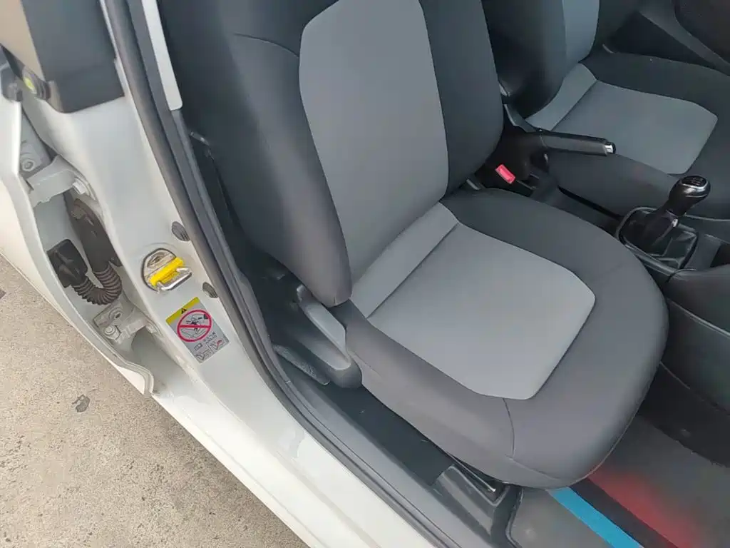 Фото 25 - Škoda Rapid