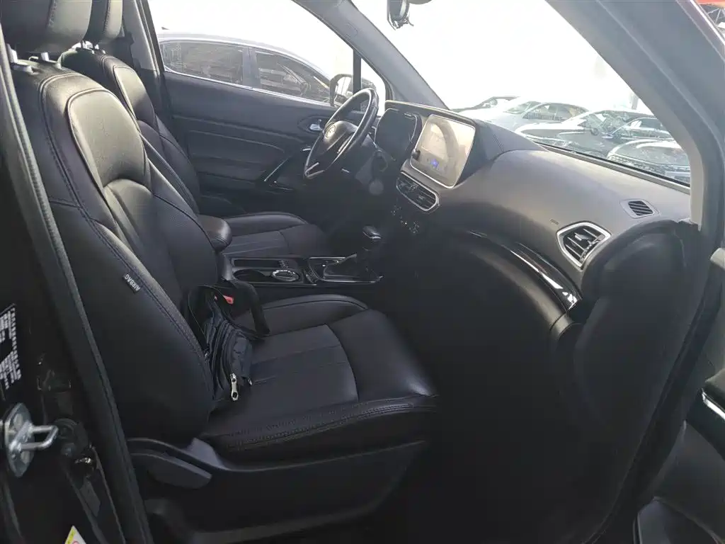 GAC Trumpchi Trumpchi GS4 2018 235T Automatic 2WD Luxury Smart Connect фото 25