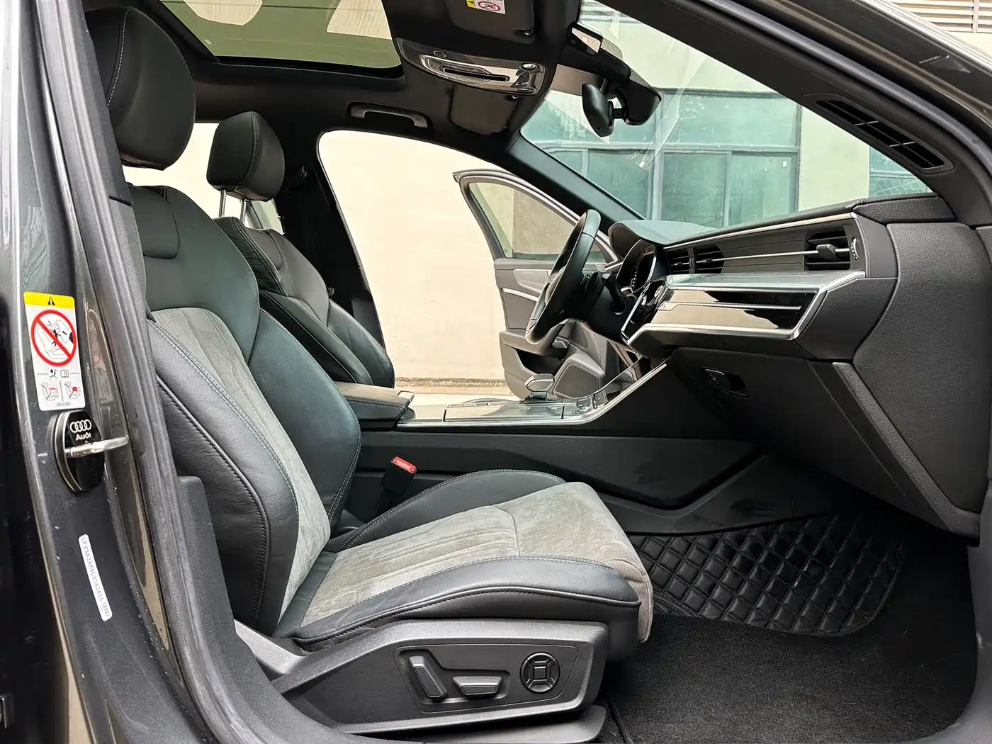 Audi A6L 2021 45 TFSI Exclusive Sport фото 4