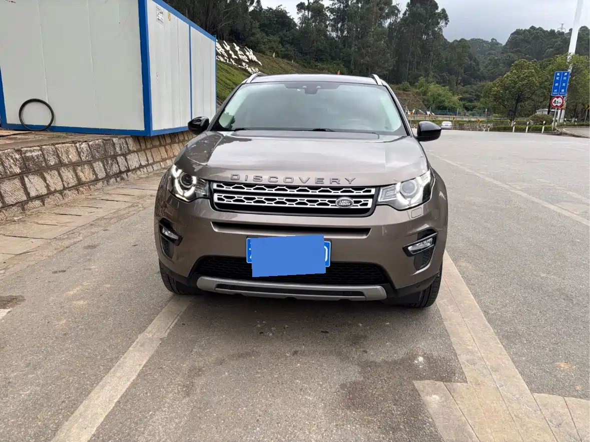 Land Rover Discovery Sport 2017 2.0T HSE фото 2