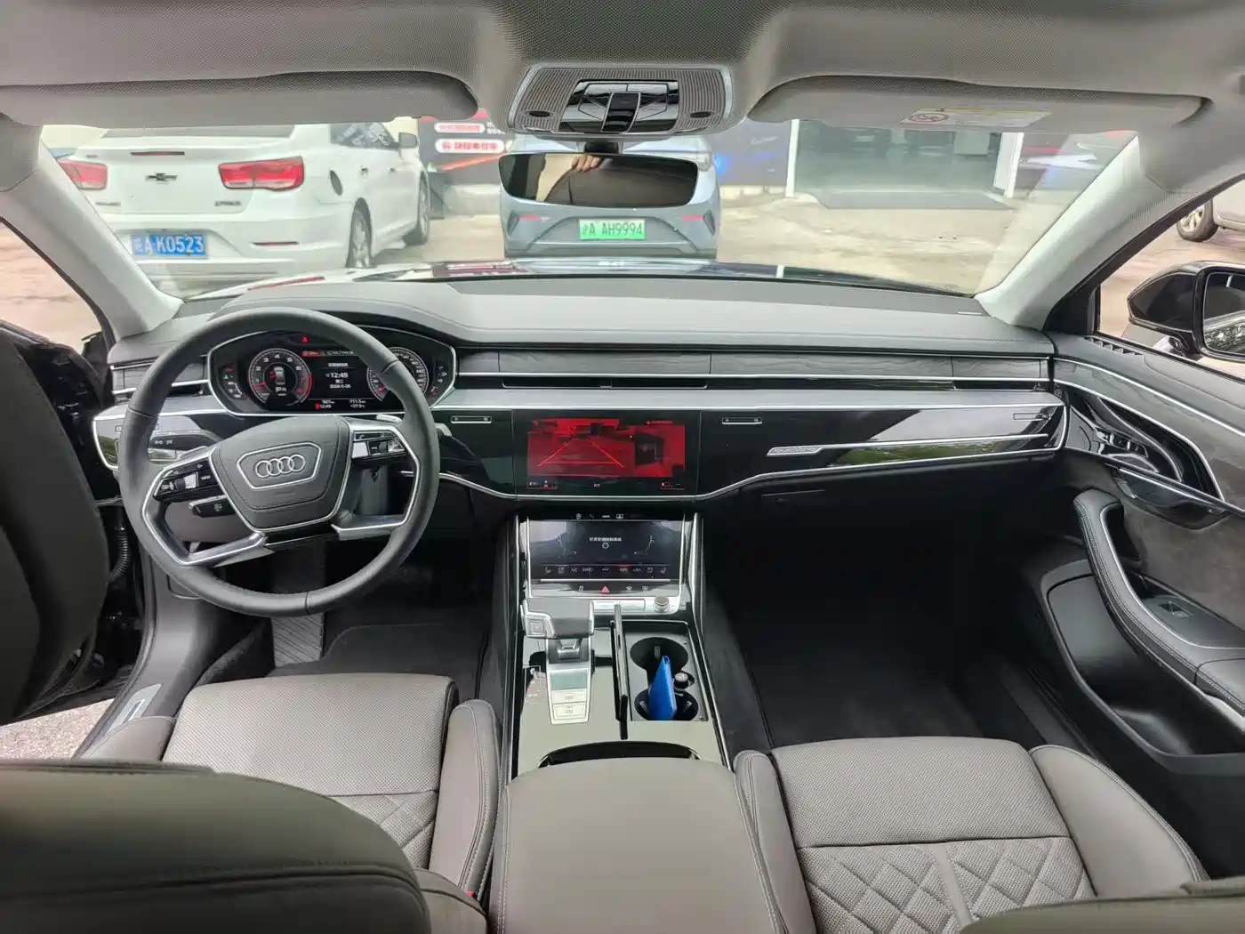 Audi A8 2025 A8L 50 TFSI quattro Exclusive Selection фото 4