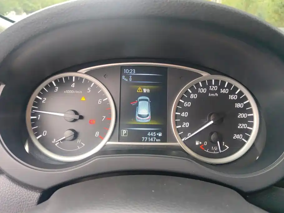 Photo 14 - Nissan Tiida