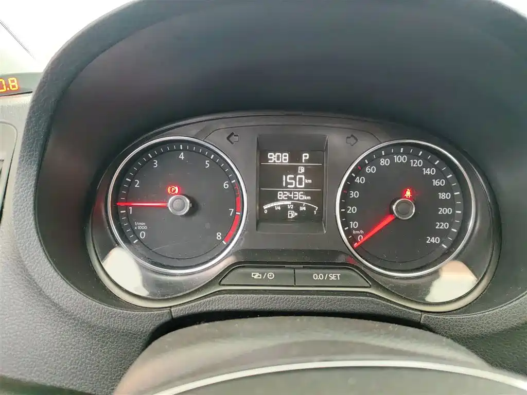 Volkswagen Polo 2016 1.6L Automatic Comfort фото 12