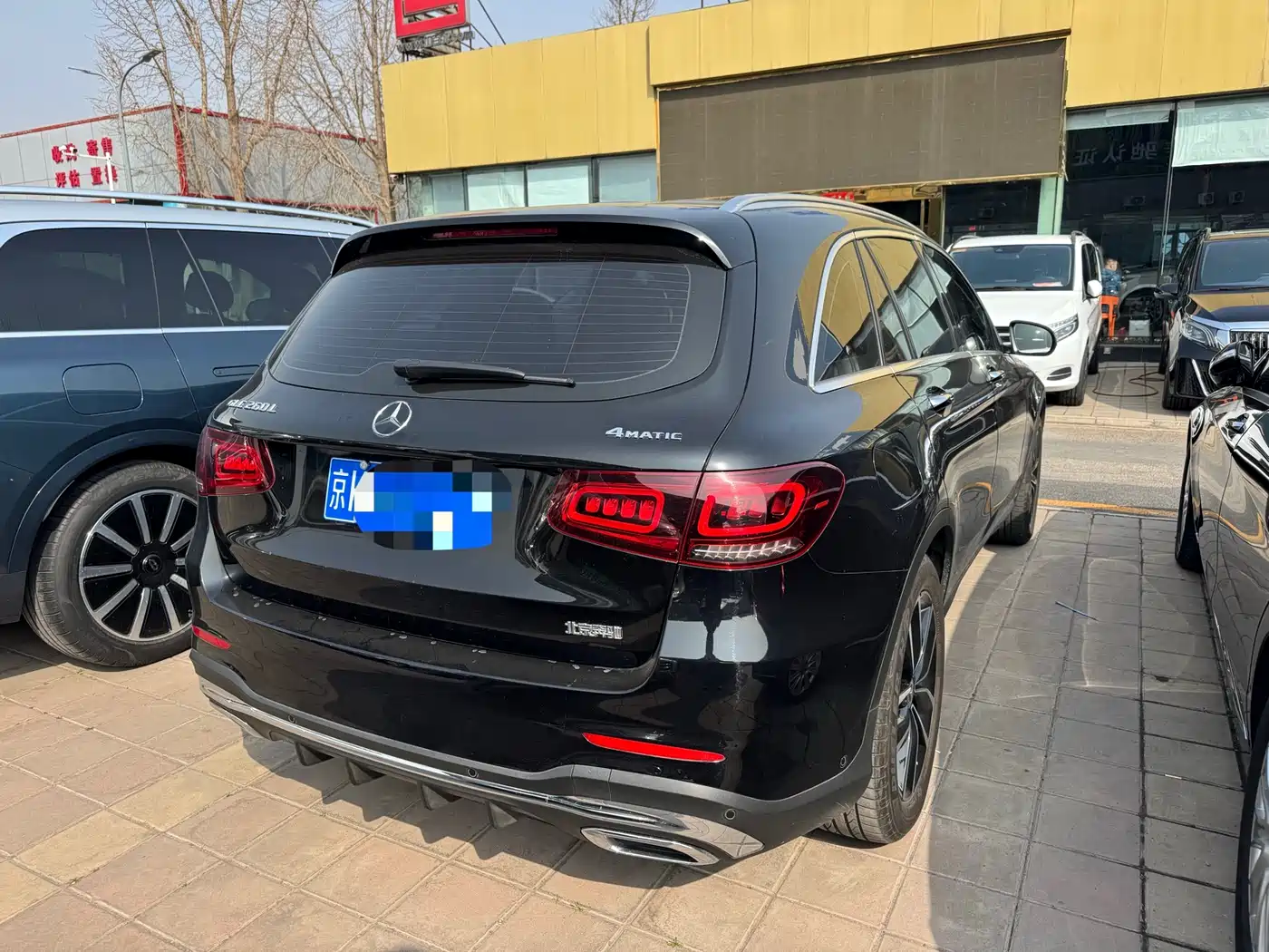 MERCEDES-BENZ GLC