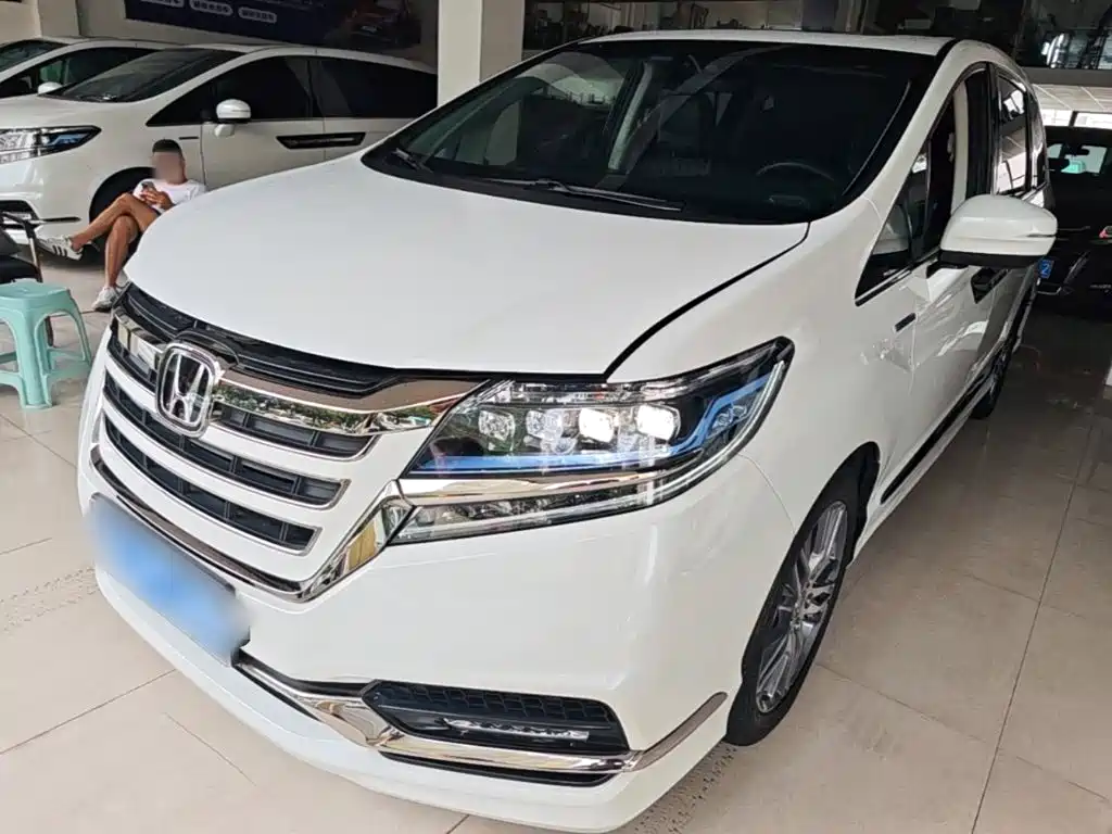 Honda Elysion 2019 2.0L Hybrid Luxury Edition