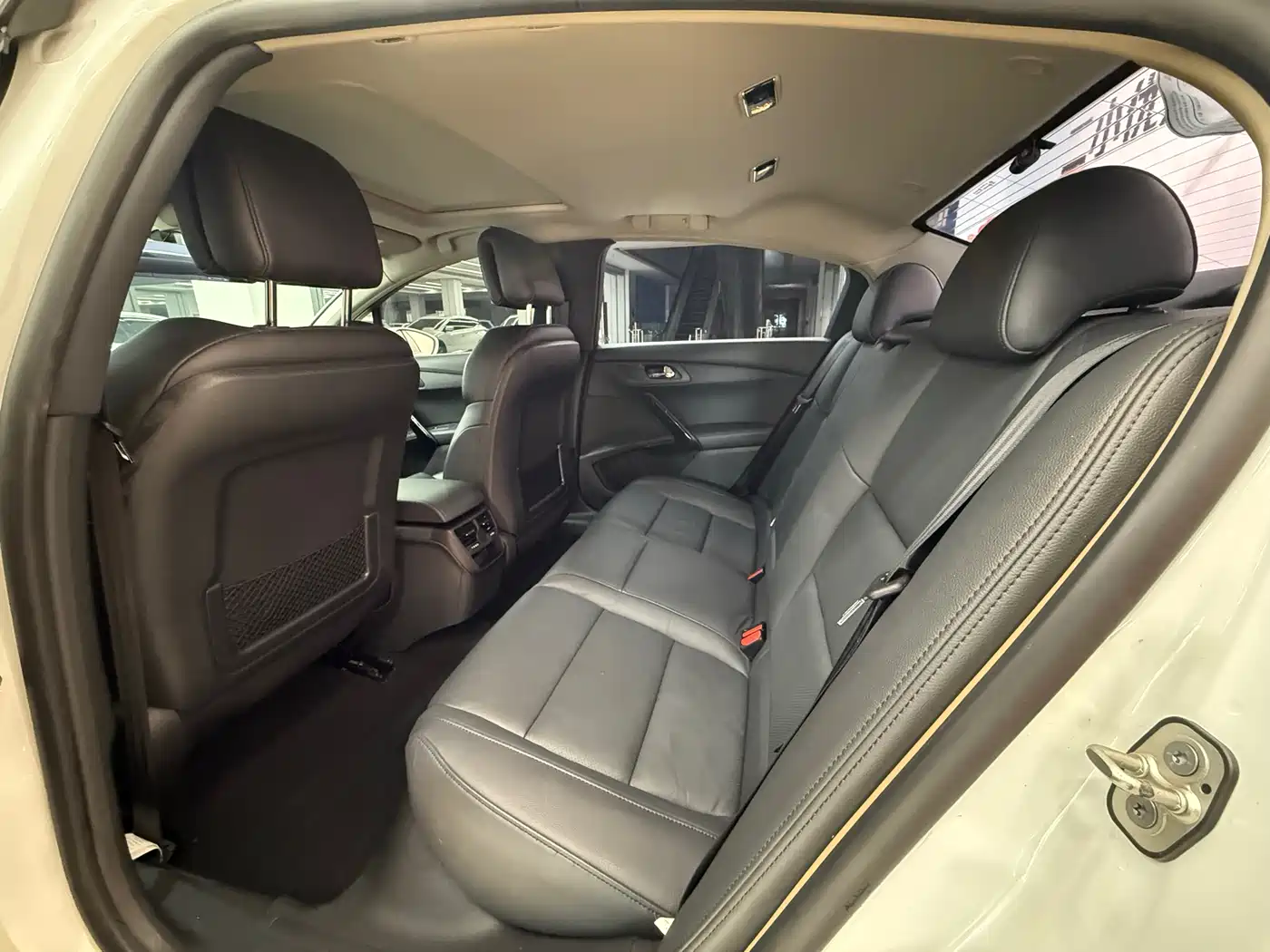 Peugeot 508 2015 1.6THP Auto Excellence Edition фото 6