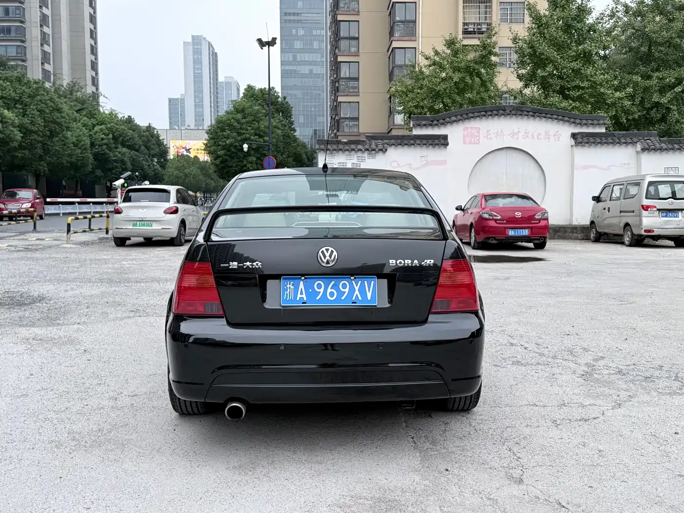 Volkswagen Bora Classic 2005 1.8T R (Sport Edition) фото 8