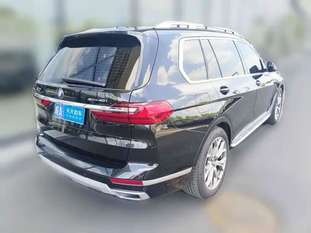 Фото 2 - BMW X7