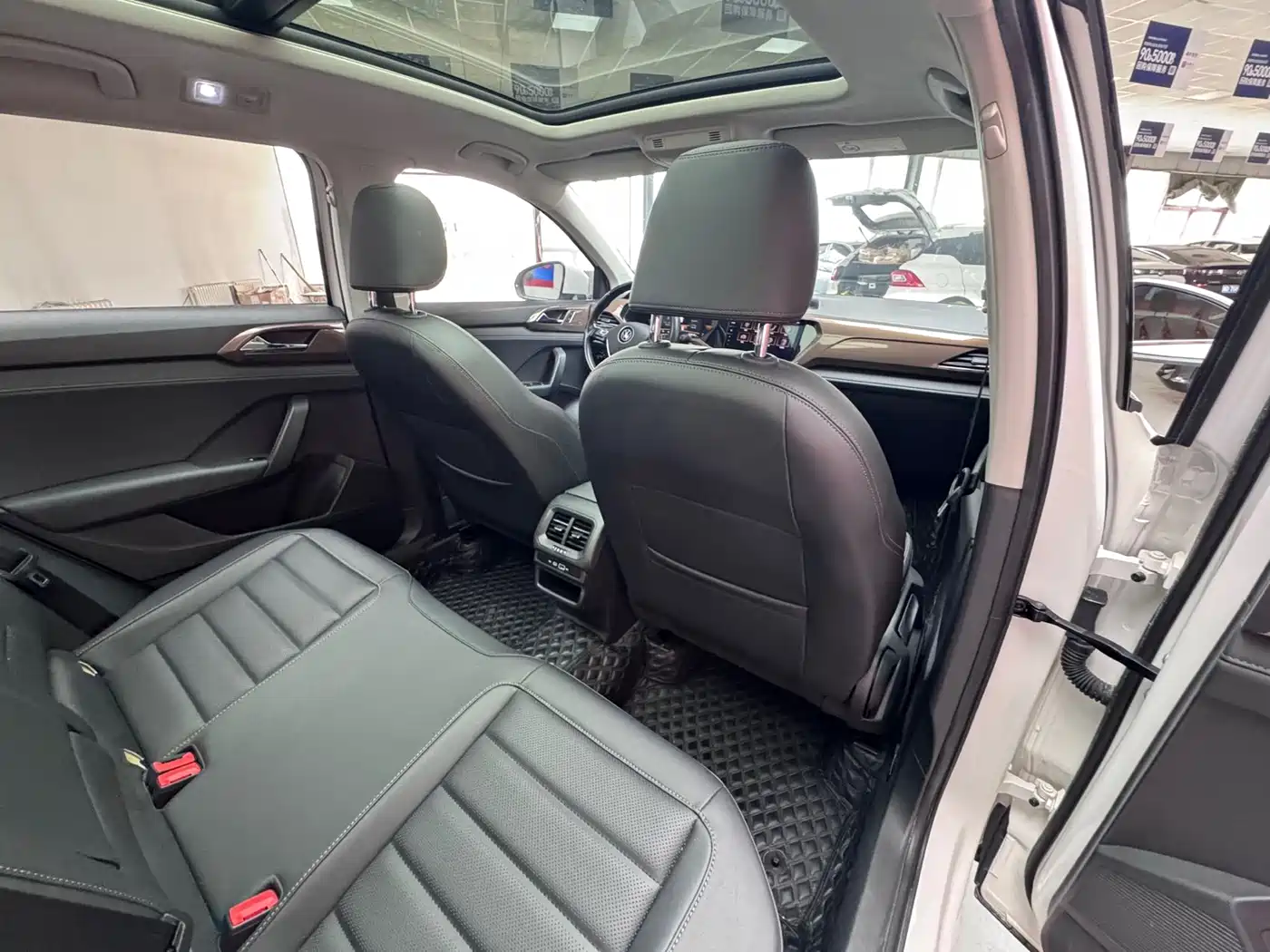 Volkswagen Tharu, миниатюра 15