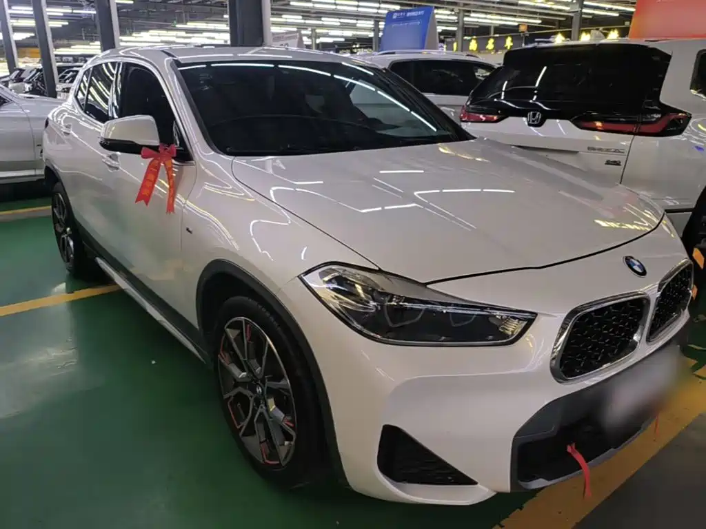 Photo 4 - BMW X2