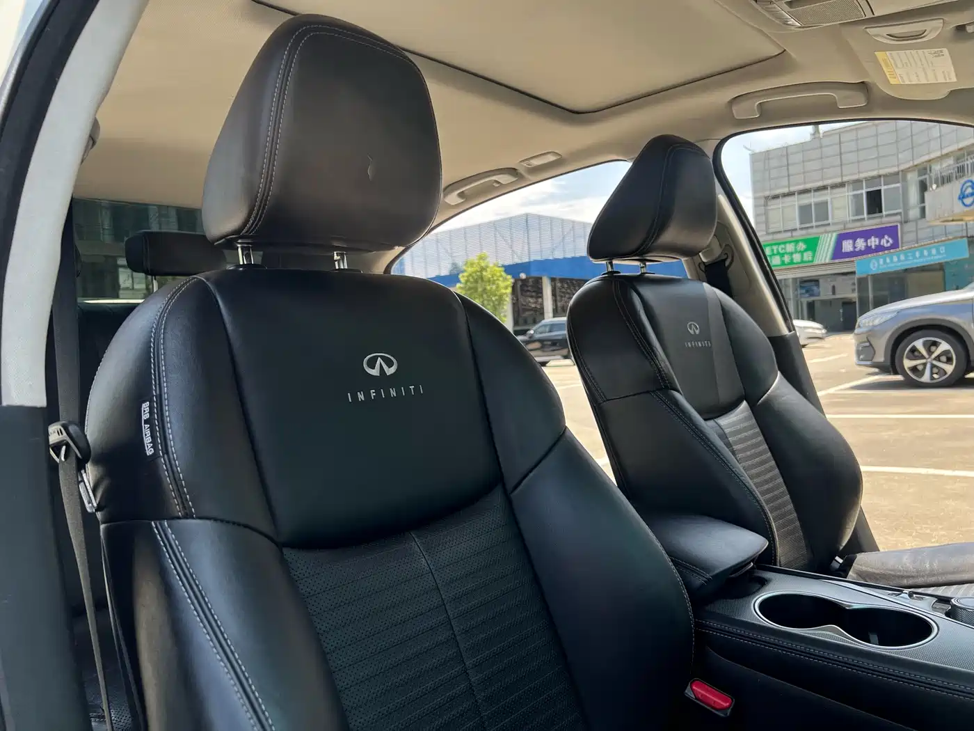Infiniti Q50 2014 3.7L Luxury Sport фото 9