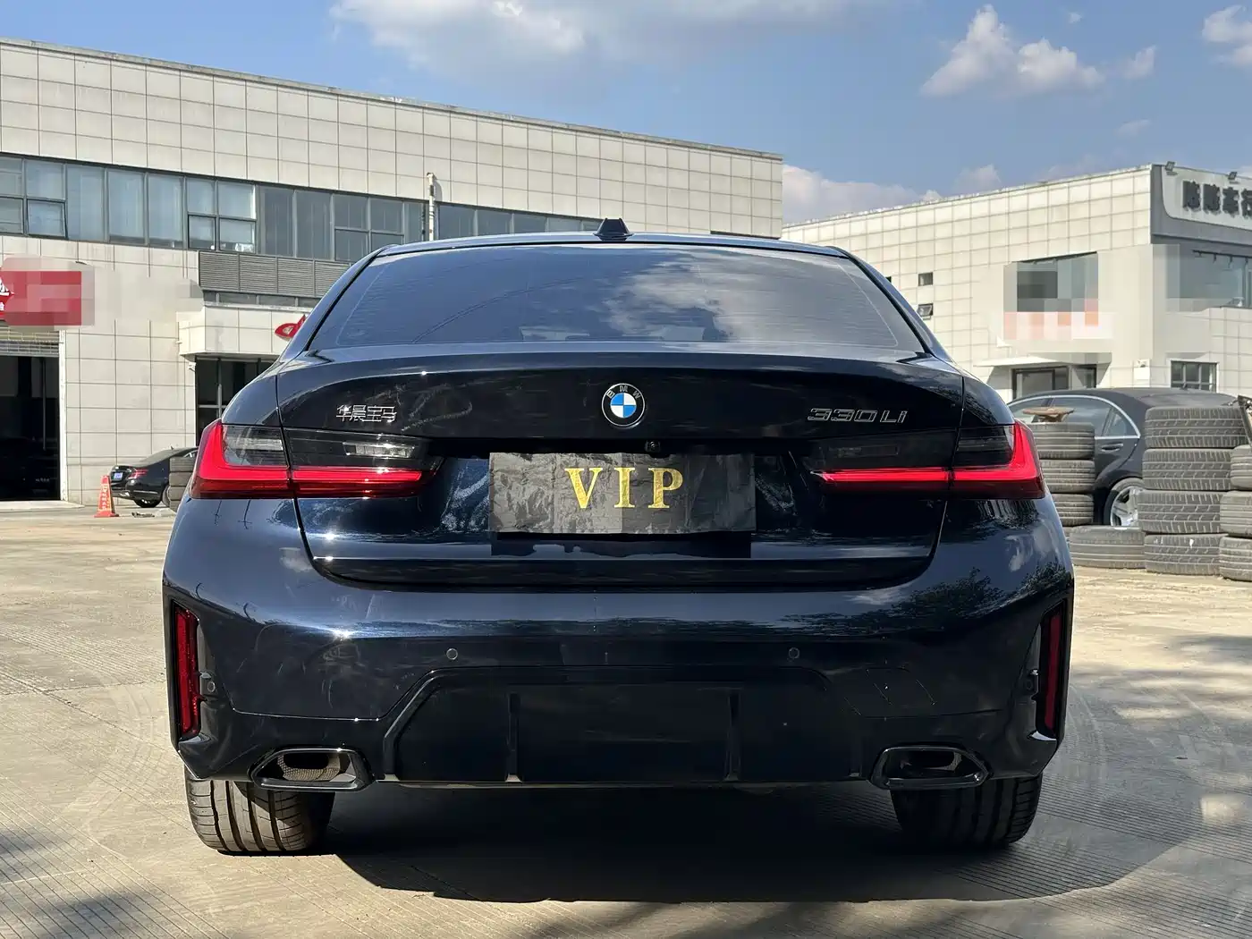 BMW 3 Series 2025 330Li M Sport Night Edition фото 4