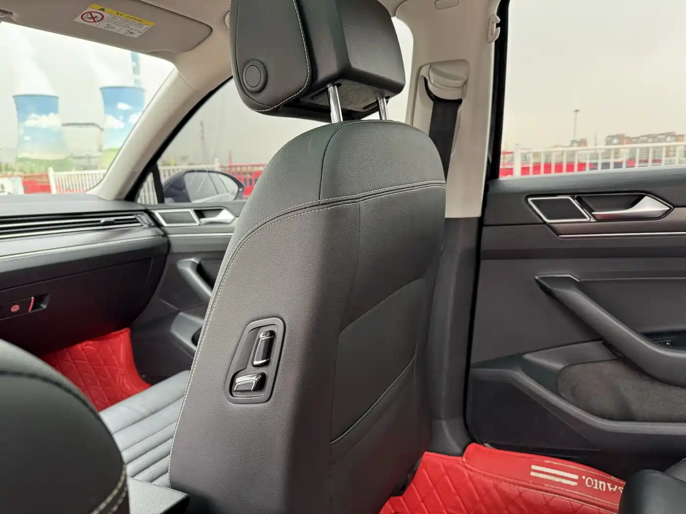 Volkswagen Magotan 2020 330TSI DSG Leading фото 11