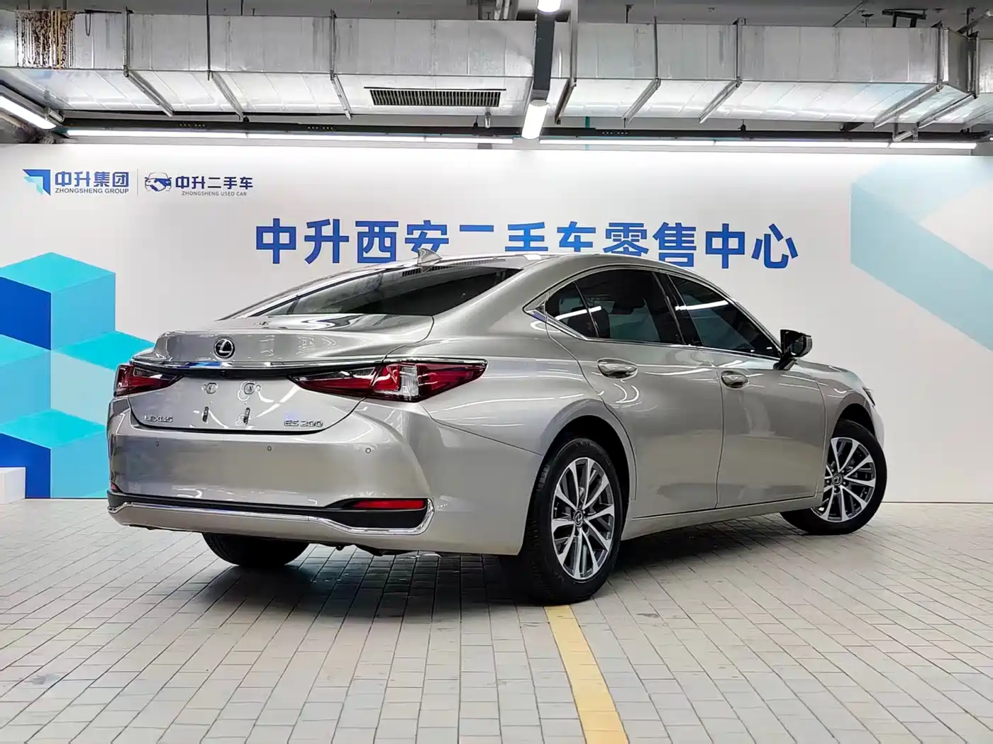 Lexus ES 2021 200 Excellence Edition фото 21