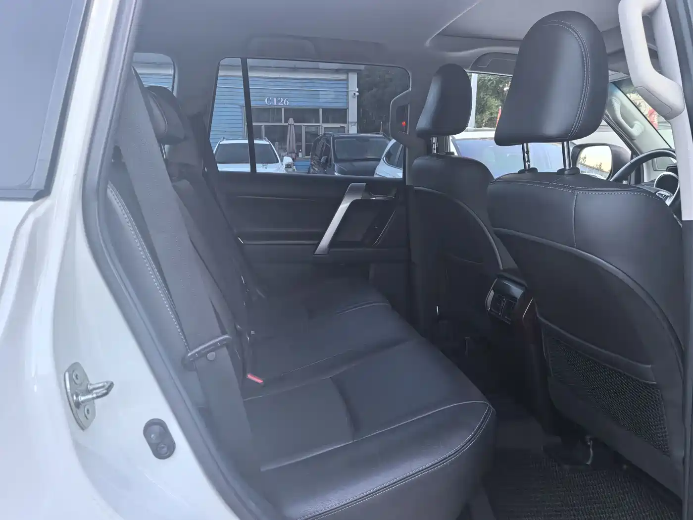 Toyota Prado 2014 4.0L Automatic TX-L фото 7
