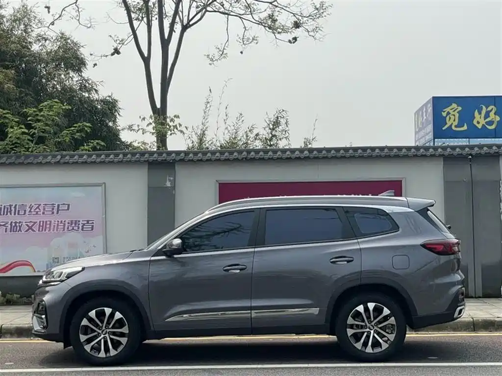 CHERY TIGGO 8