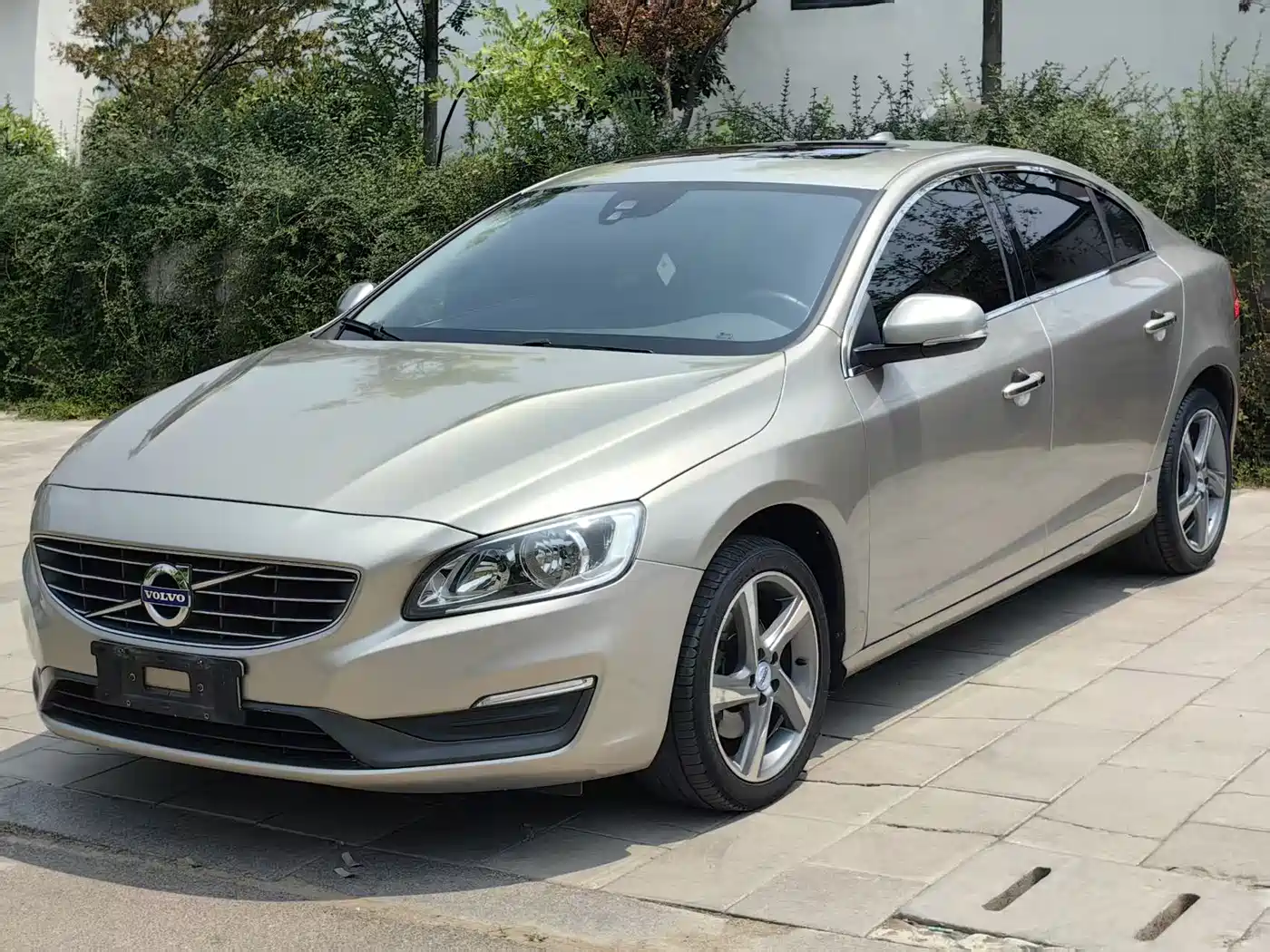 Фото 2 - Volvo S60