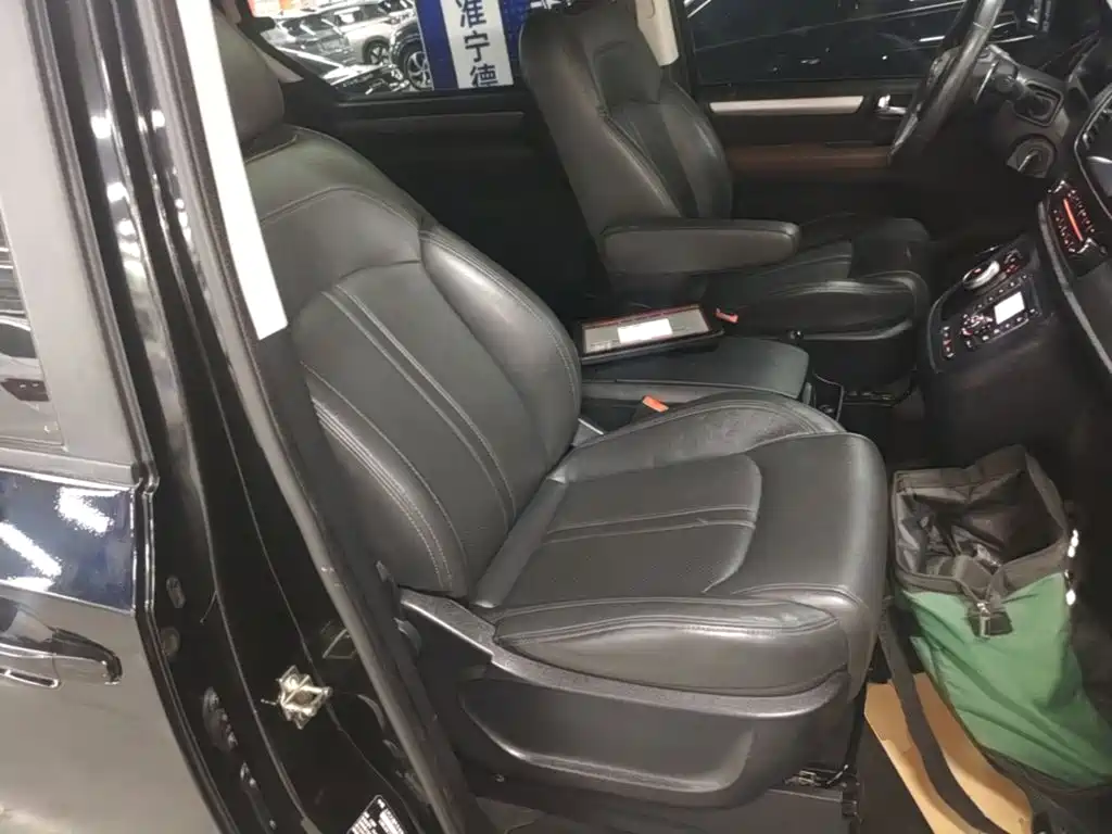 Maxus G10 2022 2022 2.0T Auto Elite Edition Petrol 7-Seater