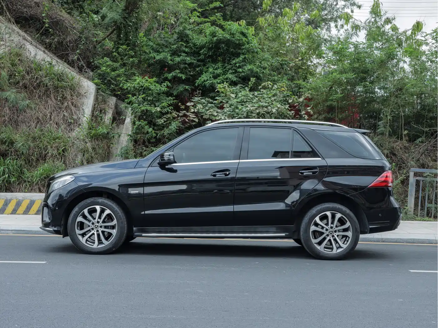 Mercedes-Benz GLE 2019 GLE 320 4MATIC Dynamic Ultimate Edition фото 3