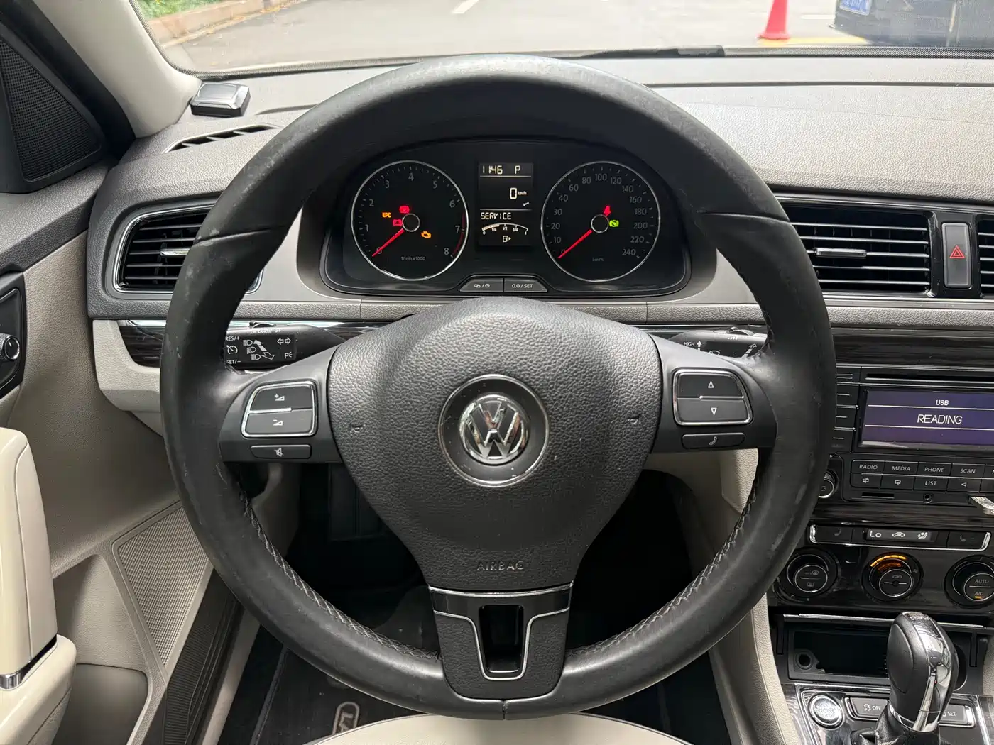 Volkswagen Lavida Tour 2013 1.4TSI Automatic Luxury фото 12